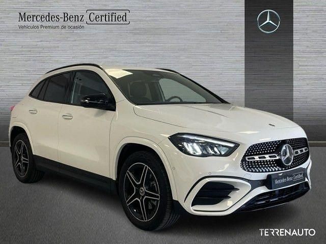 Usado Mercedes GLA250 218 CV (160 kW) 2025 Blanco SUV