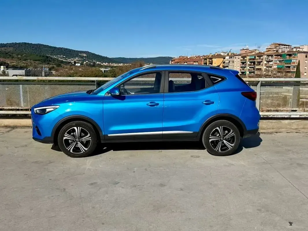 Usado MG ZS Comfort 111 CV (81 kW) 2024 Azul SUV