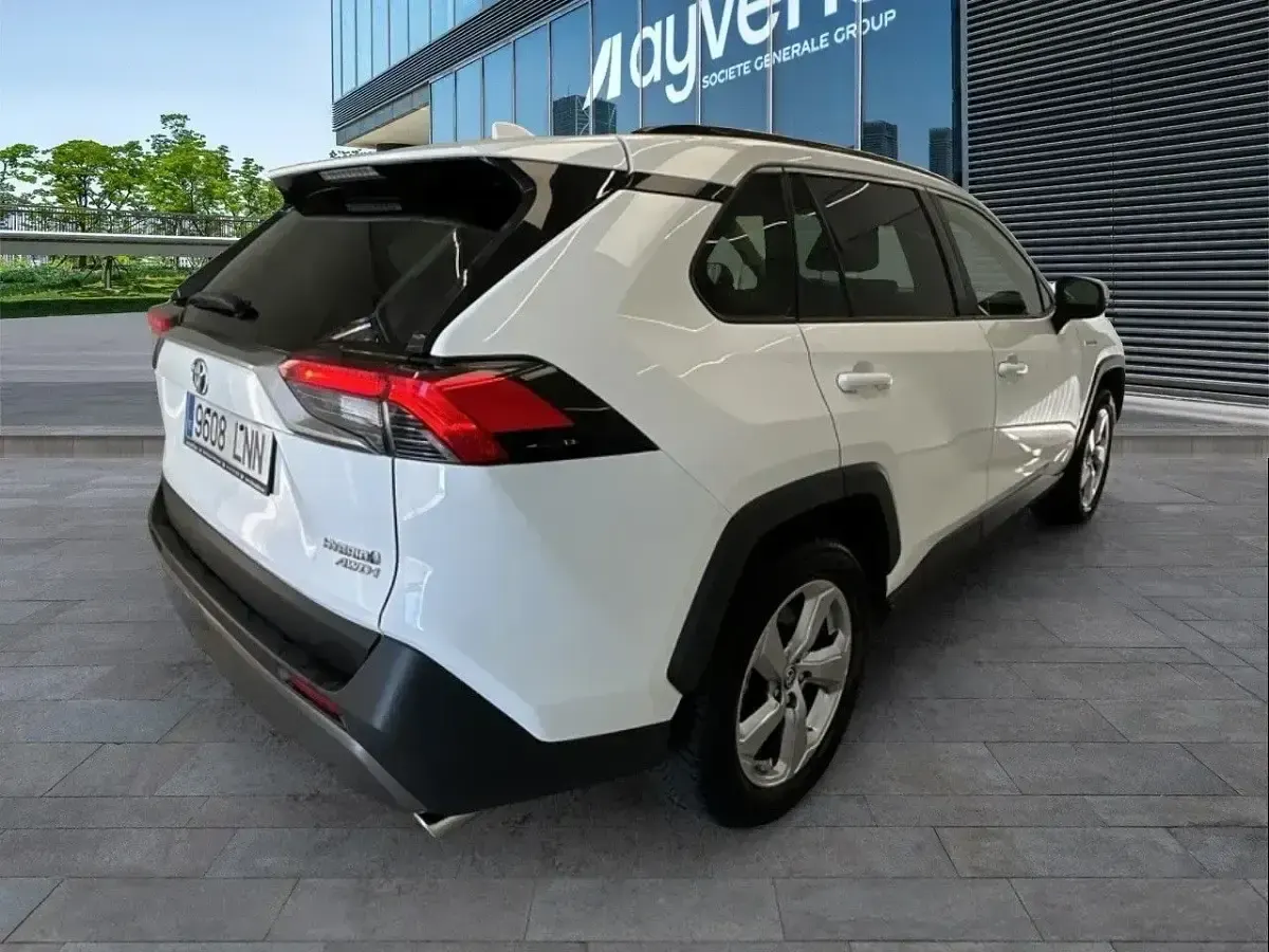 Usado Toyota RAV4 Advance 218 CV (160 kW) 2021 Blanco SUV