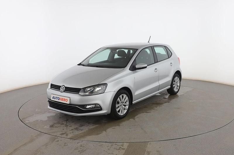 Usado VW Polo Advance 90 CV (66 kW) 2017 Plata Berlina