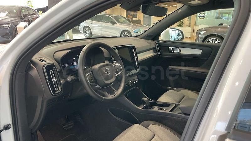 Usado Volvo XC40 Core 163 CV (119 kW) 2025 Blanco SUV