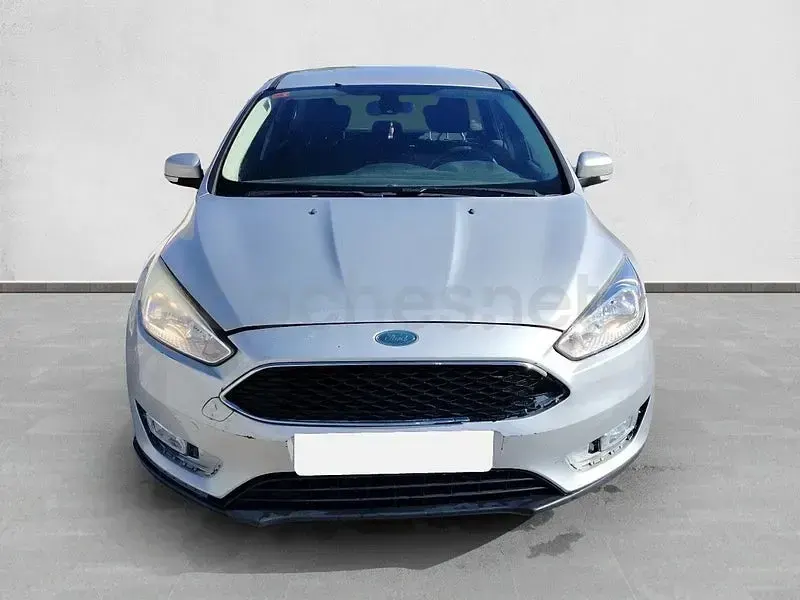 Usado Ford Focus Business Edition 125 CV (91 kW) 2016 Gris / plata Familiar