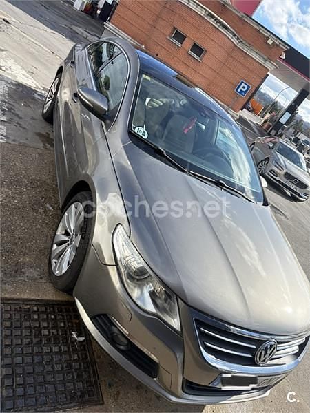 Beige Usado 2009 VW Passat Berlina | 5700 € (Buen precio) - Imagen 1/4