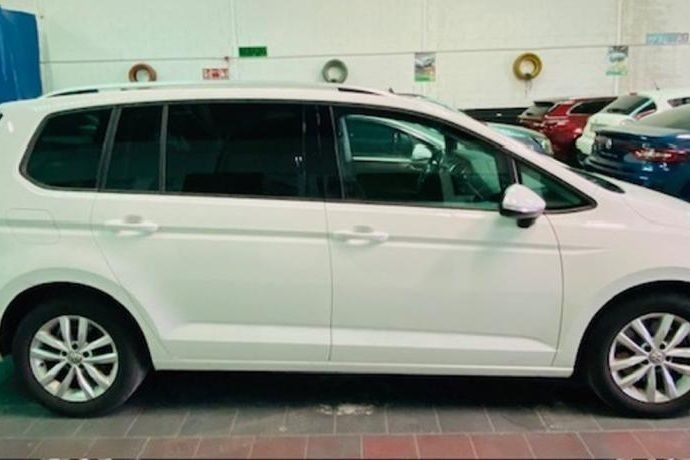 Usado VW Touran Advance 150 CV (110 kW) 2018 Monovolumen