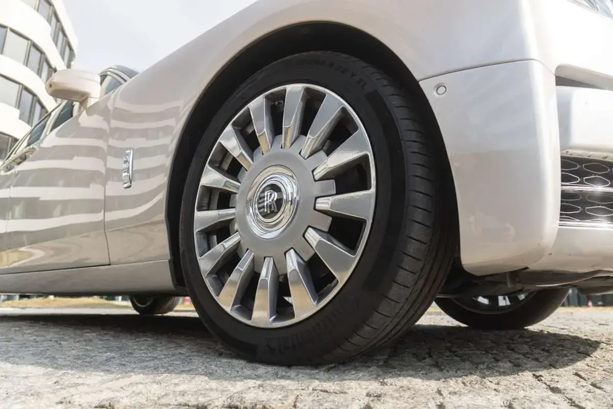 Usado Rolls Royce Phantom 571 CV (419 kW) 2022 Plateado Berlina