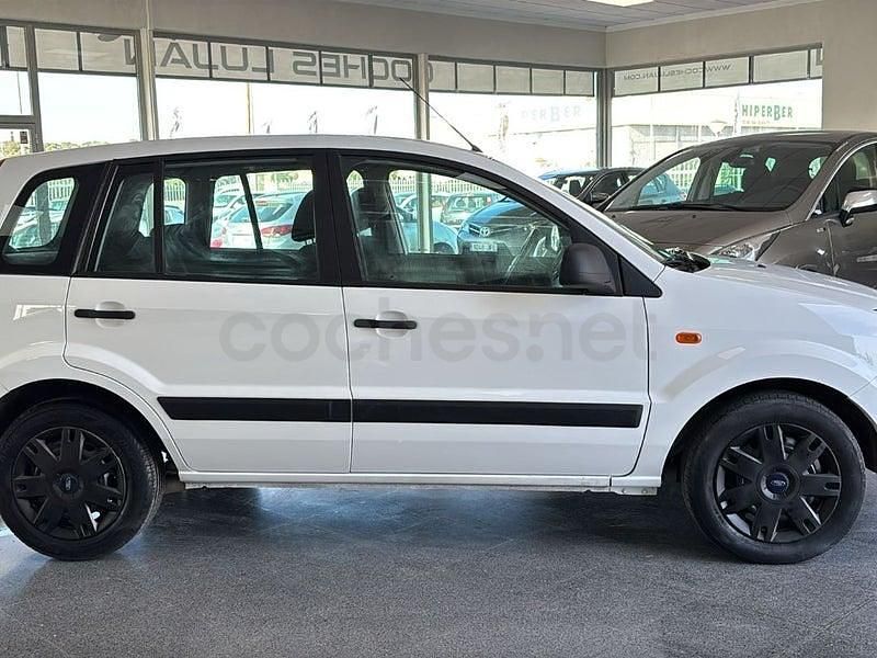 Usado Ford Fusion 80 CV (58 kW) 2012 Blanco Utilitario