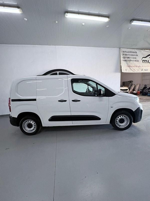 Usado Peugeot Partner 100 CV (73 kW) 2021 Blanco Monovolumen