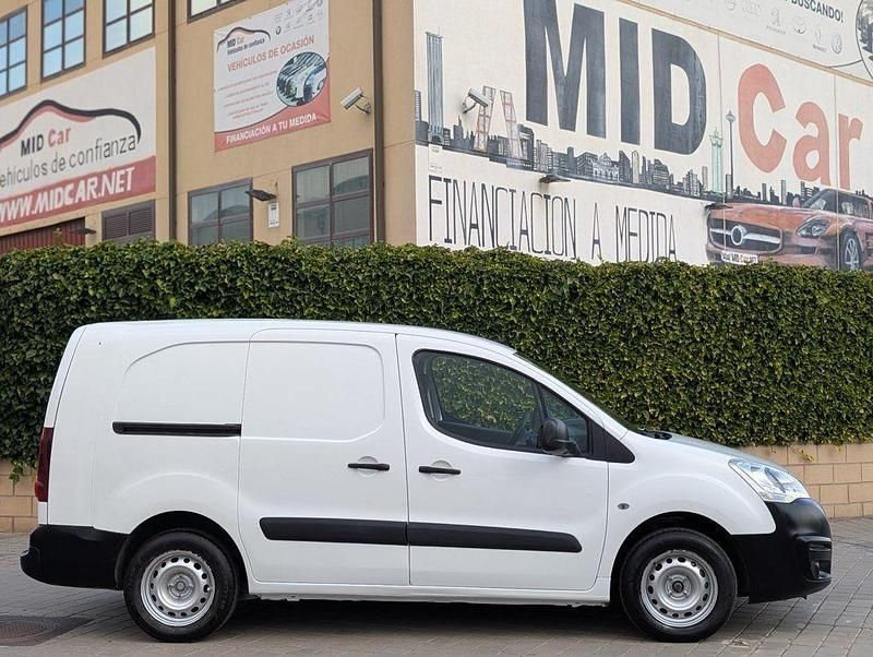 Usado Peugeot Partner Premium 100 CV (73 kW) 2019 Blanco Monovolumen