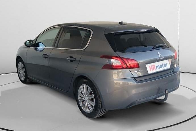 Usado Peugeot 308 Style 111 CV (81 kW) 2021 Blanco Utilitario