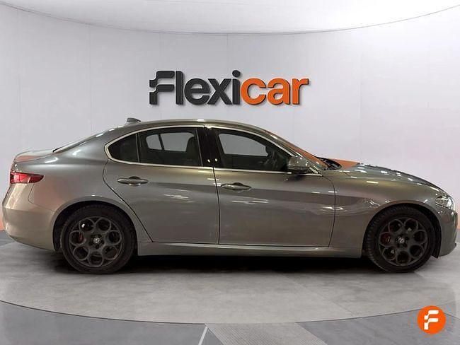 Usado Alfa Romeo Giulia Executive 190 CV (139 kW) 2020 Gris Berlina
