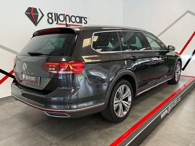 Usado VW Passat Alltrack 190 CV (139 kW) 2020 Gris / plata Familiar