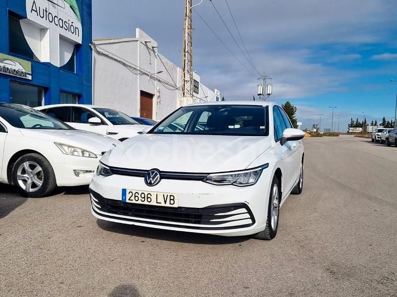 Usado VW Golf VIII 115 CV (84 kW) 2021 Blanco Berlina