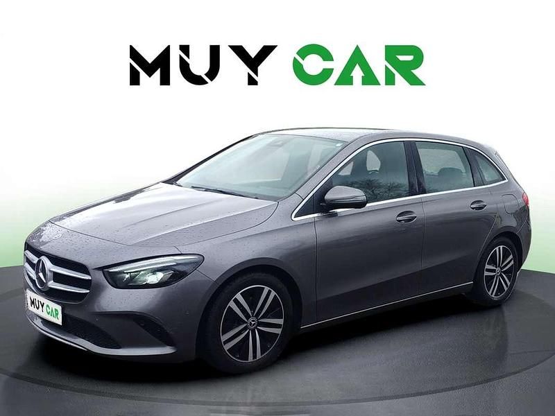 Usado Mercedes B180 116 CV (85 kW) 2021 Gris / plata Monovolumen