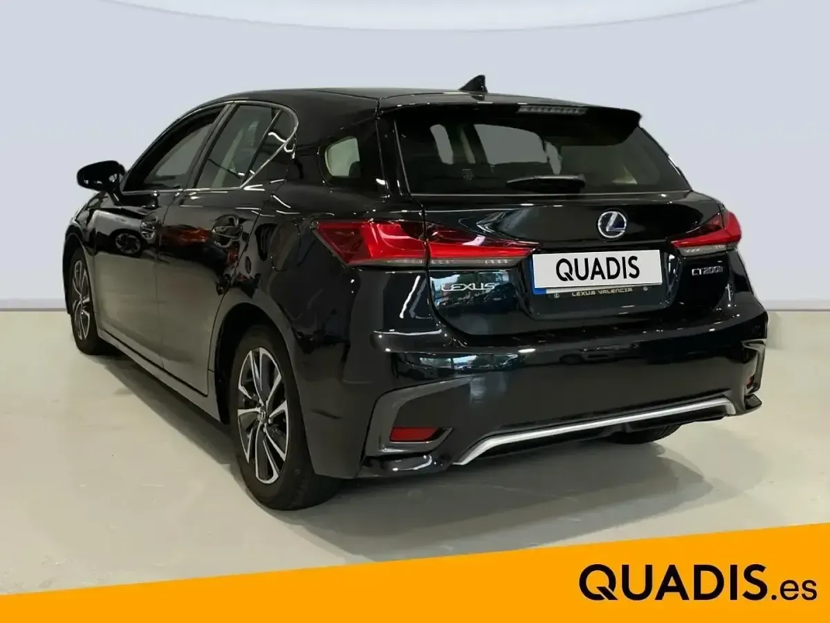 Usado Lexus CT200h Business Edition 136 CV (100 kW) 2018 Negro