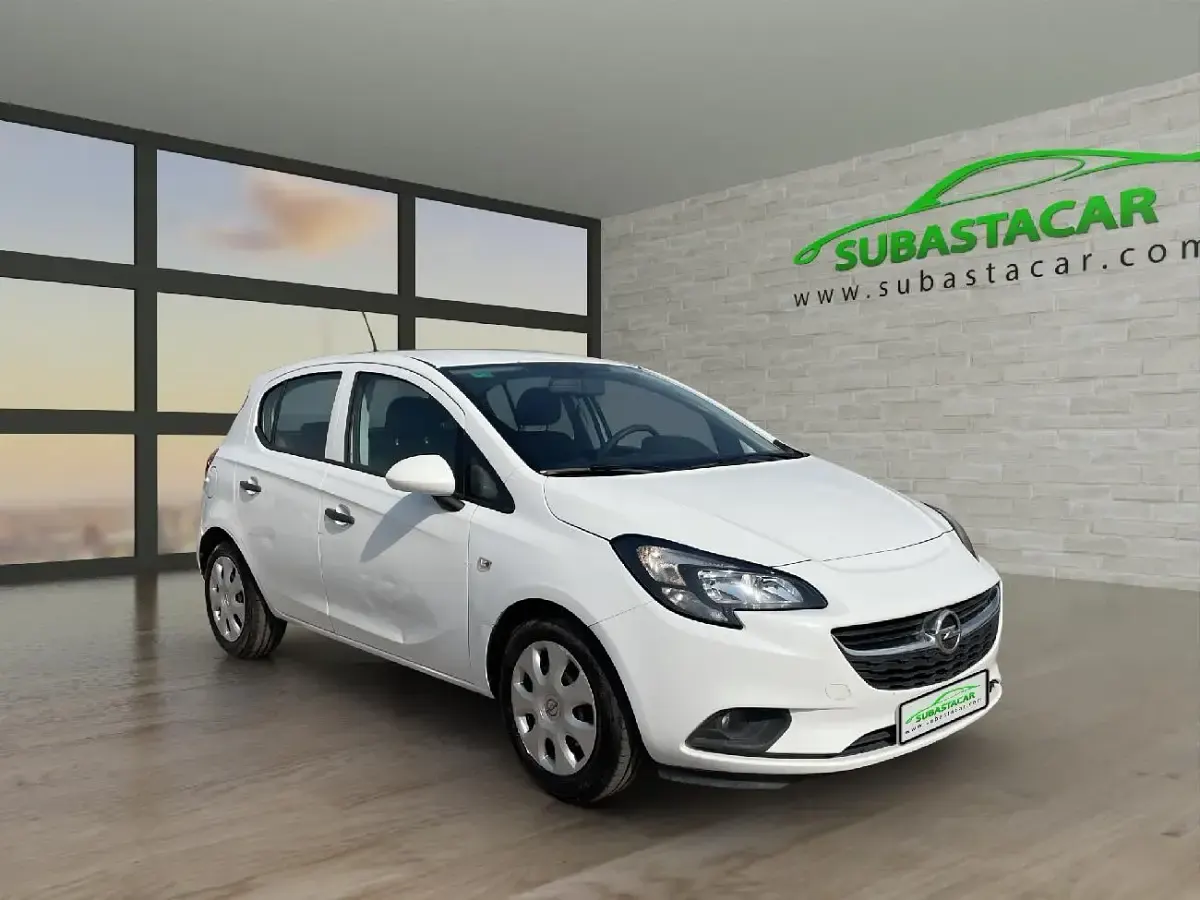 Usado Opel Corsa Expression 75 CV (55 kW) 2017 Blanco Utilitario