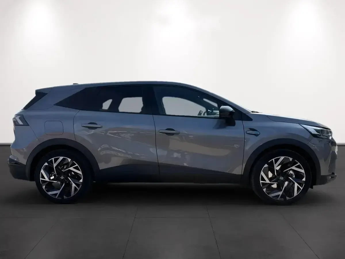 Usado Renault Symbioz Esprit Alpine 145 CV (106 kW) 2025 Gris / plata SUV