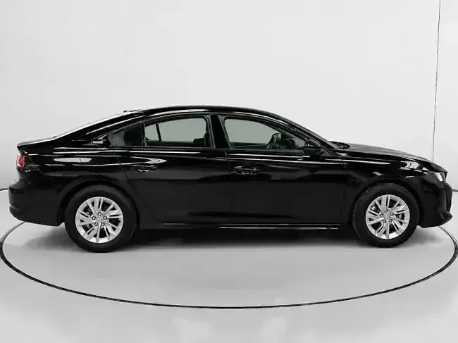 Usado Peugeot 508 Active 130 CV (95 kW) 2023 Negro Berlina
