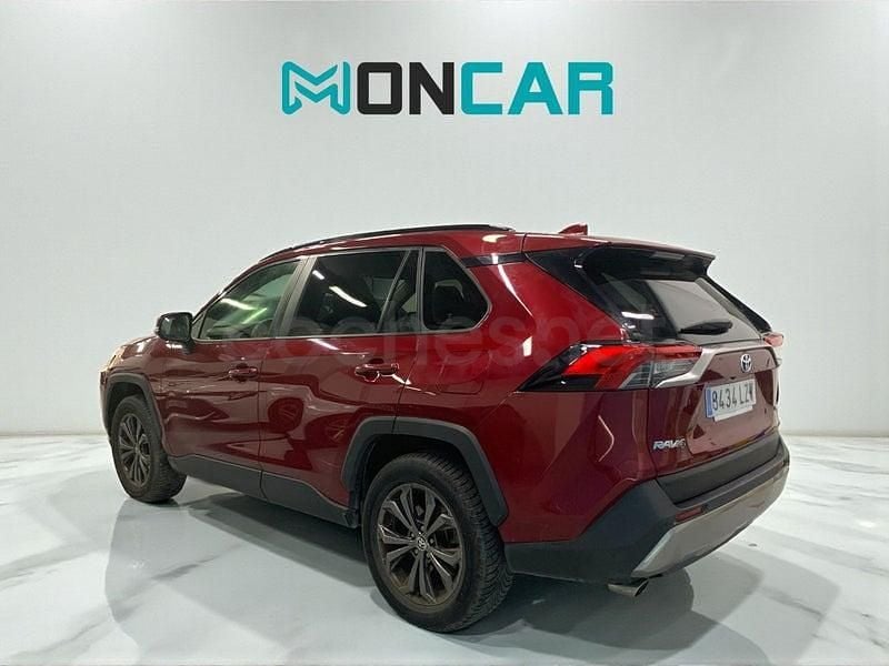 Używany Toyota RAV4 Hybrid Advance 218 KM (160 kW) 2022 Czerwony SUV