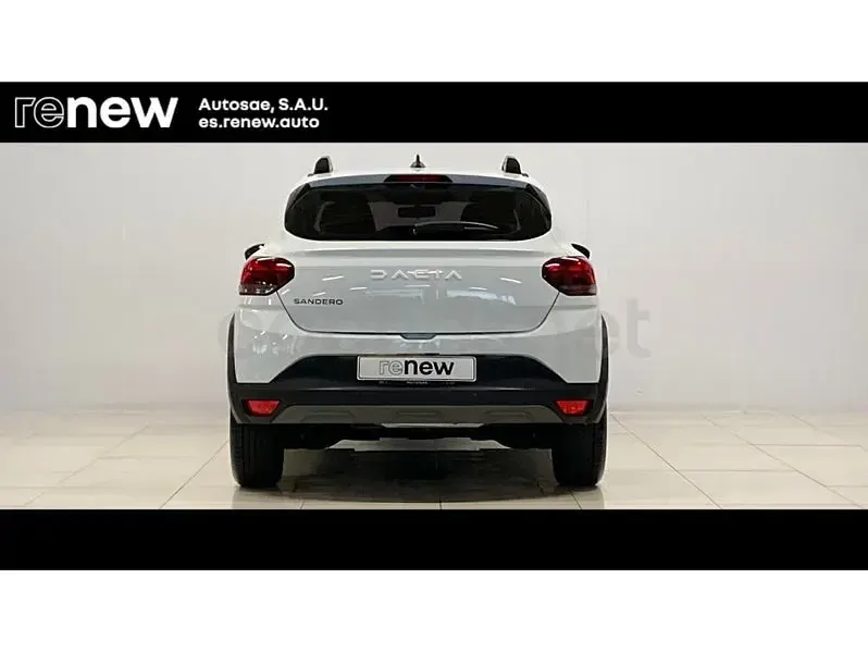 Usado Dacia Sandero Essentiel 101 CV (74 kW) 2023 Blanco Berlina