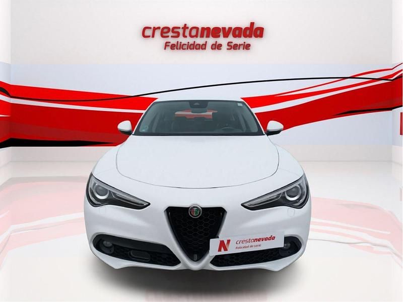 Usado Alfa Romeo Stelvio Sprint 190 CV (139 kW) 2021 Blanco SUV