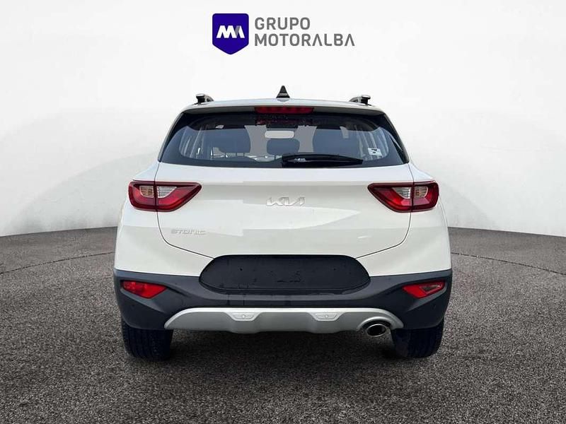 Usado Kia Stonic 79 CV (58 kW) 2024 Blanco SUV