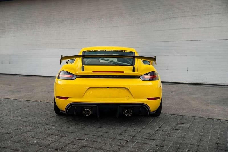 Käytetty Porsche Cayman GT4 500 HP (367 kW) 2024 Keltainen Coupe - kaksiovinen