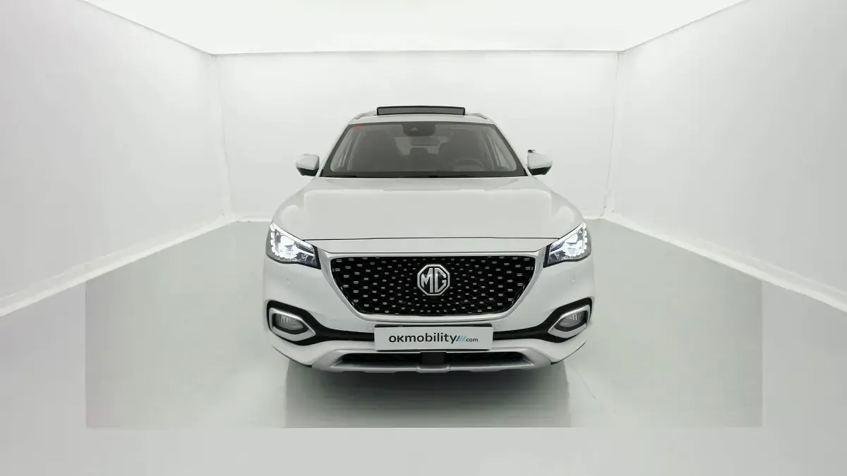 Begagnad MG HS Luxury 162 HK (119 kW) 2023 Vit SUV
