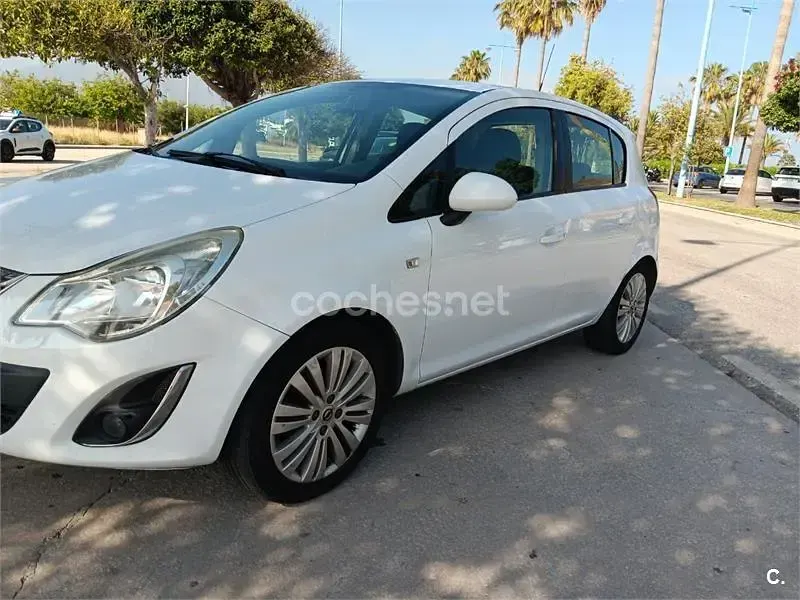 Usado Opel Corsa Selective 85 CV (62 kW) 2013 Blanco Utilitario