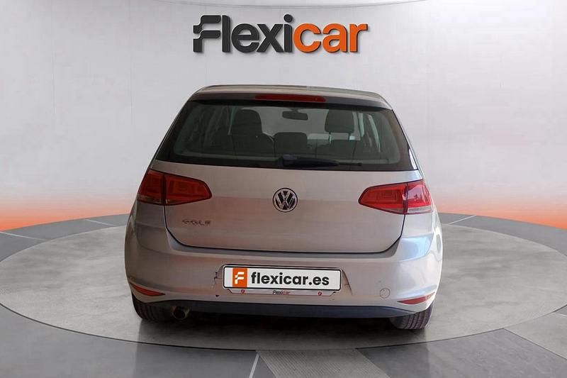 Usado VW Golf VII Advance 111 CV (81 kW) 2016 Gris Berlina