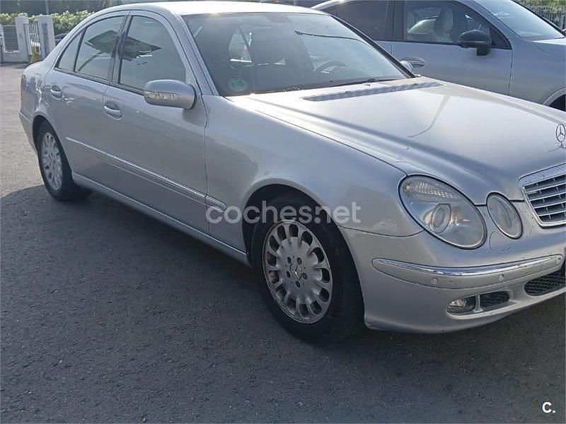 Usado Mercedes E280 Elegance 231 CV (169 kW) 2006 Gris / plata Berlina