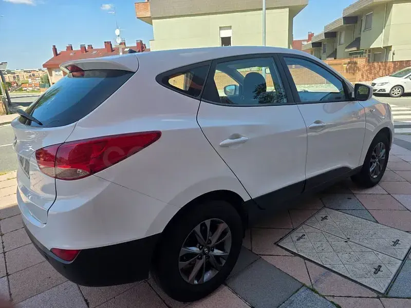 Usado Hyundai ix35 115 CV (84 kW) 2015 Blanco SUV