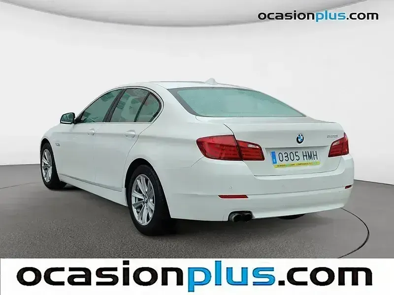 Używany BMW 528 245 KM (180 kW) 2012 Biały Sedan/Limuzyna