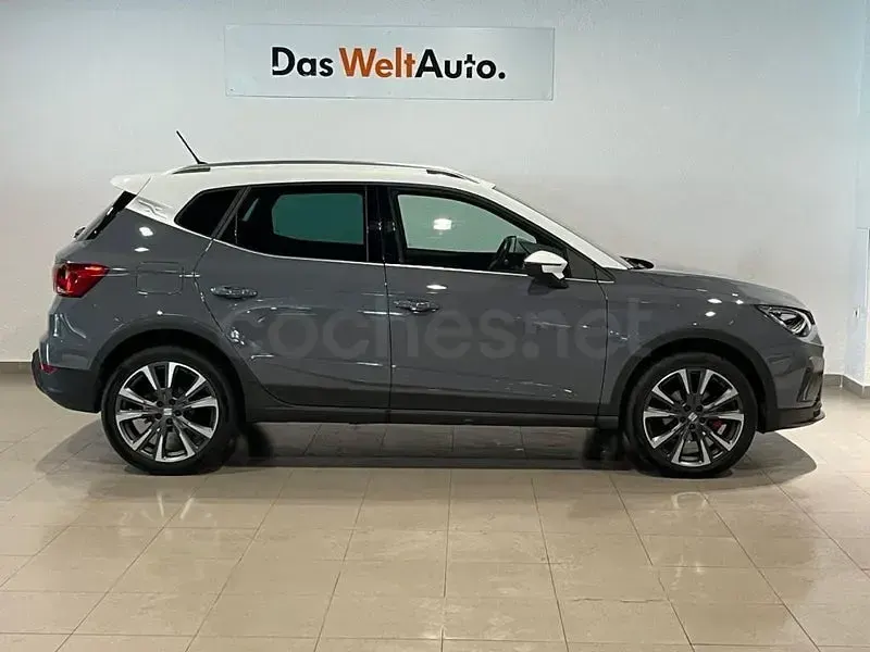 Usado Seat Arona FR 116 CV (85 kW) 2024 Gris SUV