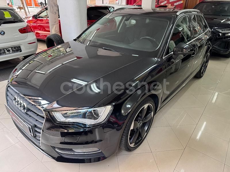 Negro Usado 2013 Audi A3 Attraction Berlina | 13.290 € (Un poco caro) - Imagen 1/4