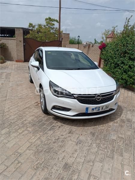 Blanco Usado 2018 Opel Astra Selective Berlina | 13.500 € (Precio justo) - Imagen 1/4