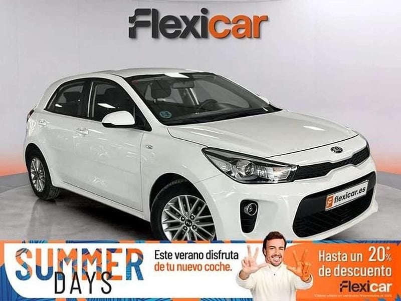 Blanco Usado 2019 Kia Rio 2 Berlina | 9790 € (Precio justo) - Imagen 1/4