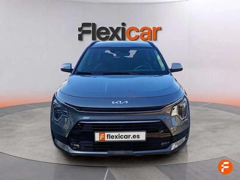 Usado Kia Niro 141 CV (103 kW) 2023 Gris SUV