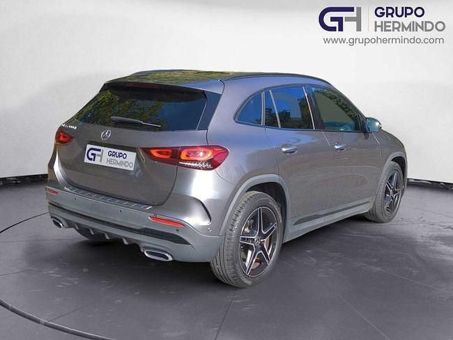 Usado Mercedes GLA200 150 CV (110 kW) 2023 Gris / plata SUV