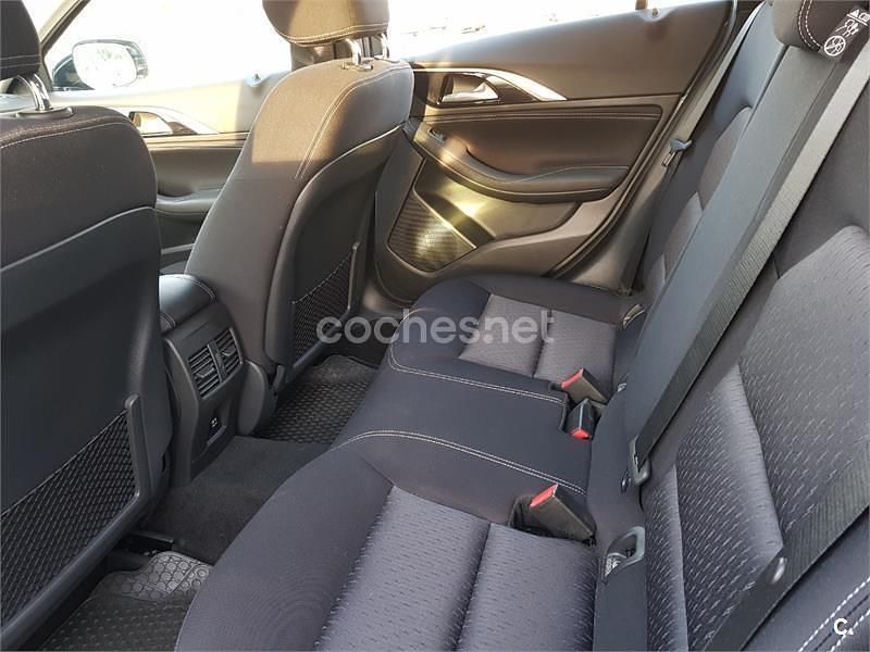 Usado Infiniti Q30 Premium 170 CV (125 kW) 2018 Beige Berlina