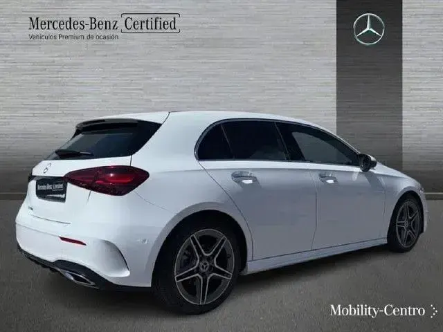 Usado Mercedes A180 116 CV (85 kW) 2025 Blanco polar
