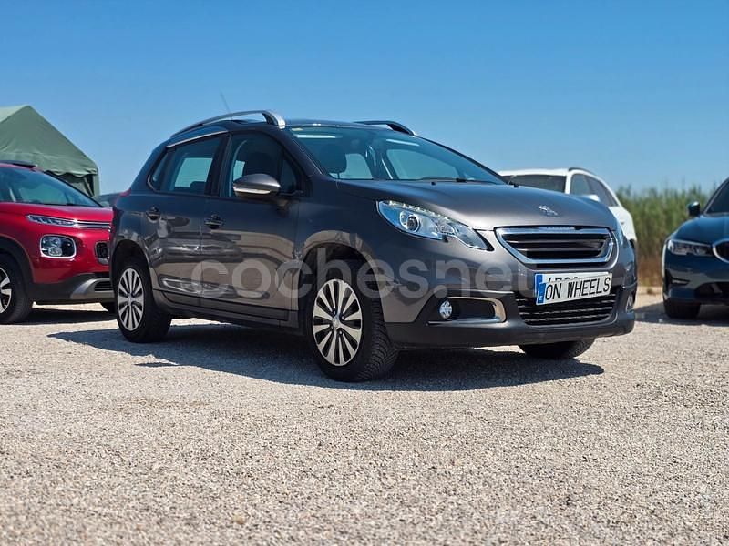 Gris / plata Usado 2015 Peugeot 2008 Allure SUV | 8999 € (Precio justo) - Imagen 1/4