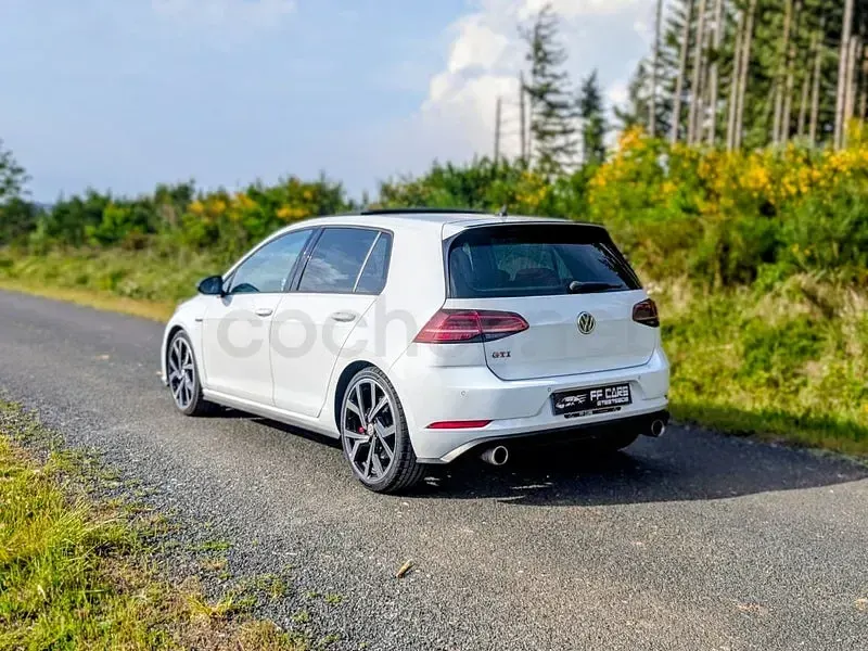 Usado VW Golf VII GTI 245 CV (180 kW) 2018 Blanco Berlina