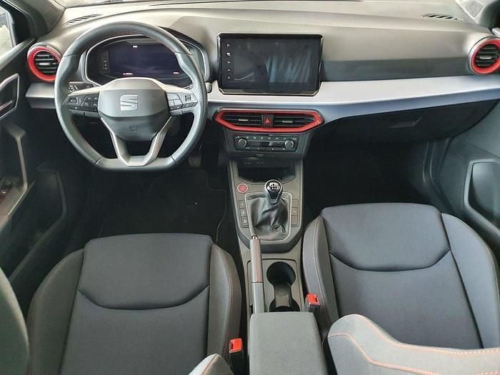 Usado Seat Ibiza FR 115 CV (84 kW) 2024 Negro