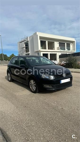Usado VW Polo Advance 90 CV (66 kW) 2014 Negro Berlina