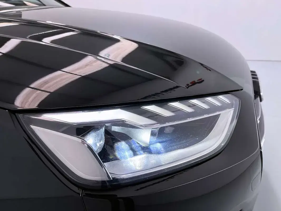 Usado Audi A4 Advanced 190 CV (139 kW) 2020 Negro Familiar
