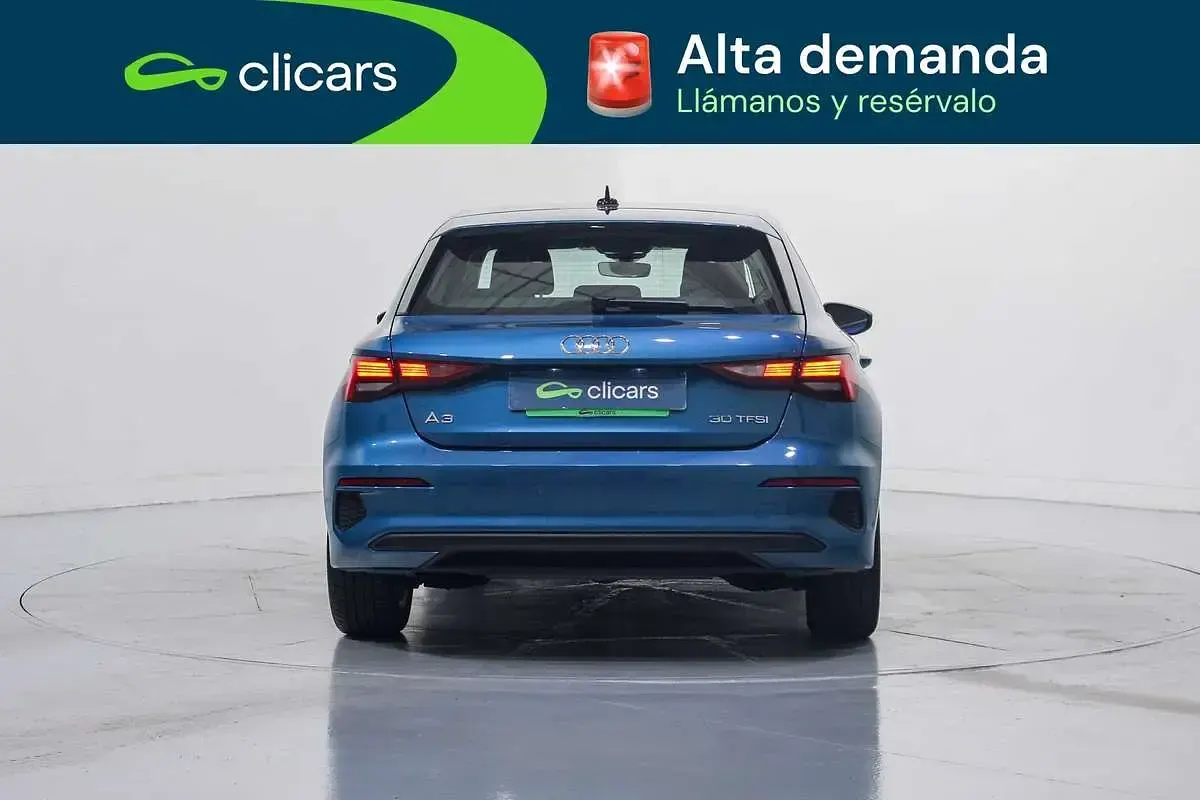 Usado Audi A3 Sportback 110 CV (80 kW) 2021 Azul Utilitario