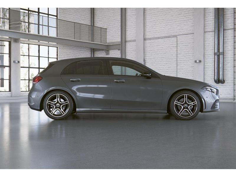Usado Mercedes A200 AMG line 163 CV (119 kW) 2020 Mountaingrau  met. Utilitario