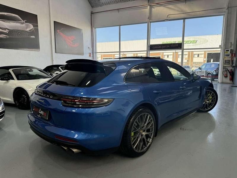 Usado Porsche Panamera Sport Turismo 462 CV (339 kW) 2018 Azul Familiar