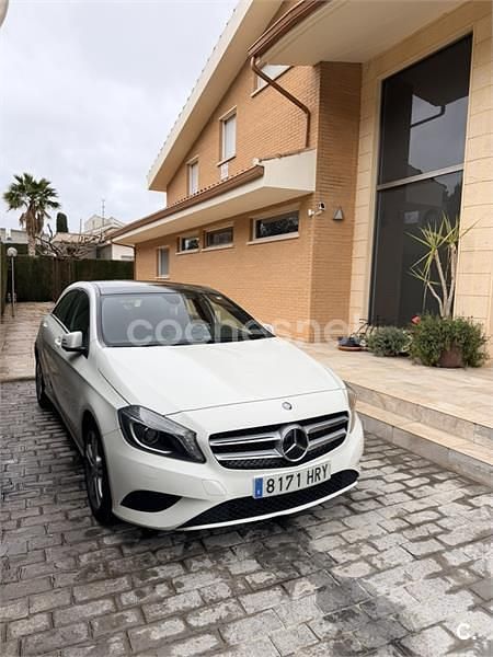 Usado Mercedes A180 AMG 109 CV (80 kW) 2013 Blanco Berlina