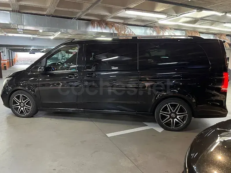 Usado Mercedes V300 Avantgarde 239 CV (175 kW) 2022 Negro Monovolumen